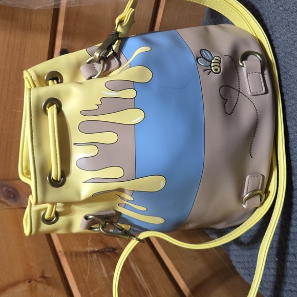 Disney Loungefly Hunny Pot Convertible Backpack Crossbody Bag - Picture 6 of 9